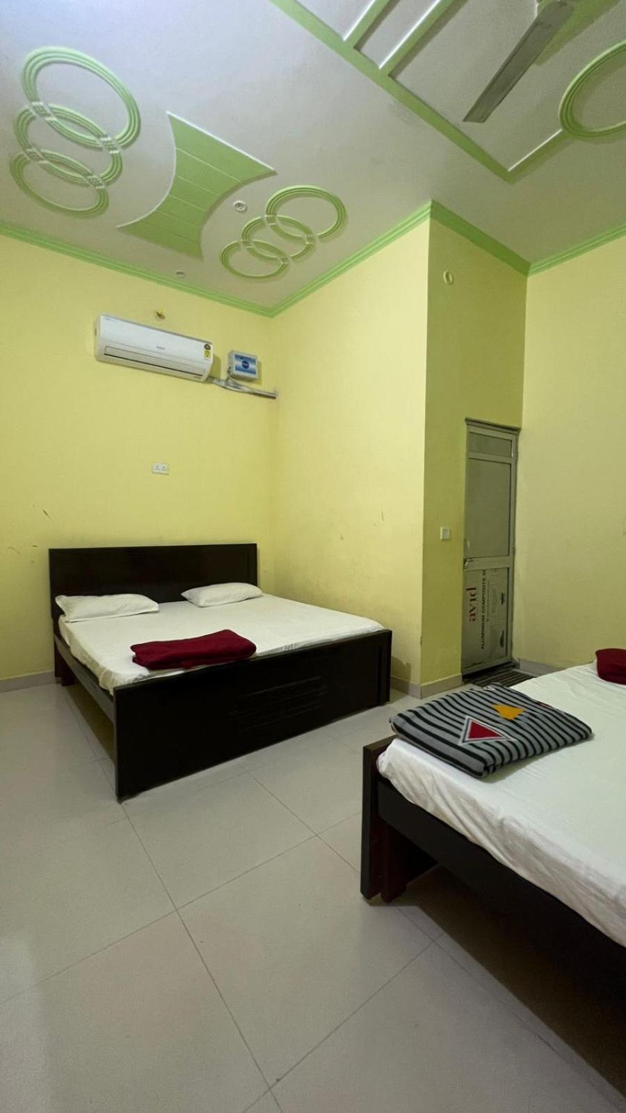 Hotel Vijay Palace Ayodhya Eksteriør billede
