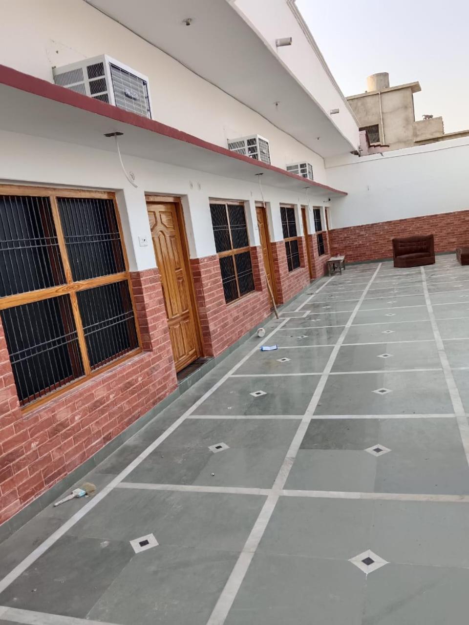 Hotel Vijay Palace Ayodhya Eksteriør billede